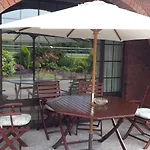 Riverview House את'לון
