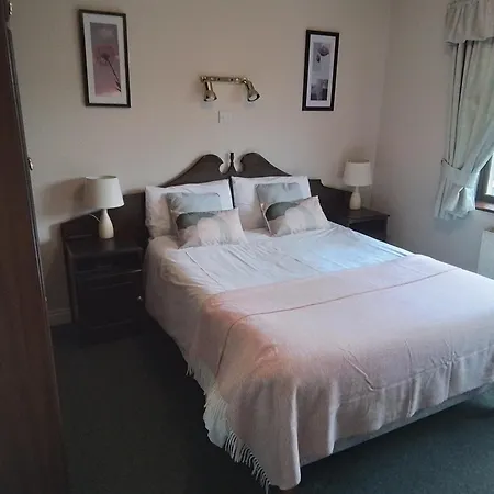 Riverview House Летний дом Атлон