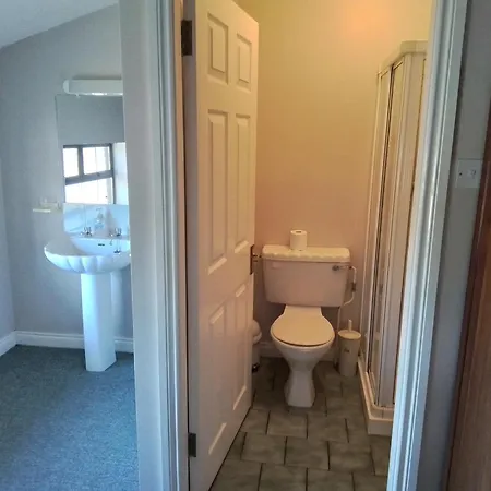 Riverview House Атлон
