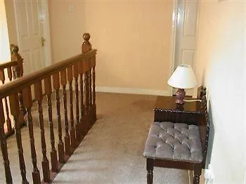 Riverview House Атлон