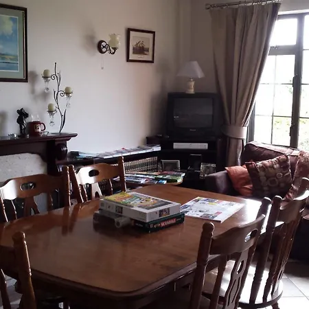 Riverview House Летний дом Атлон